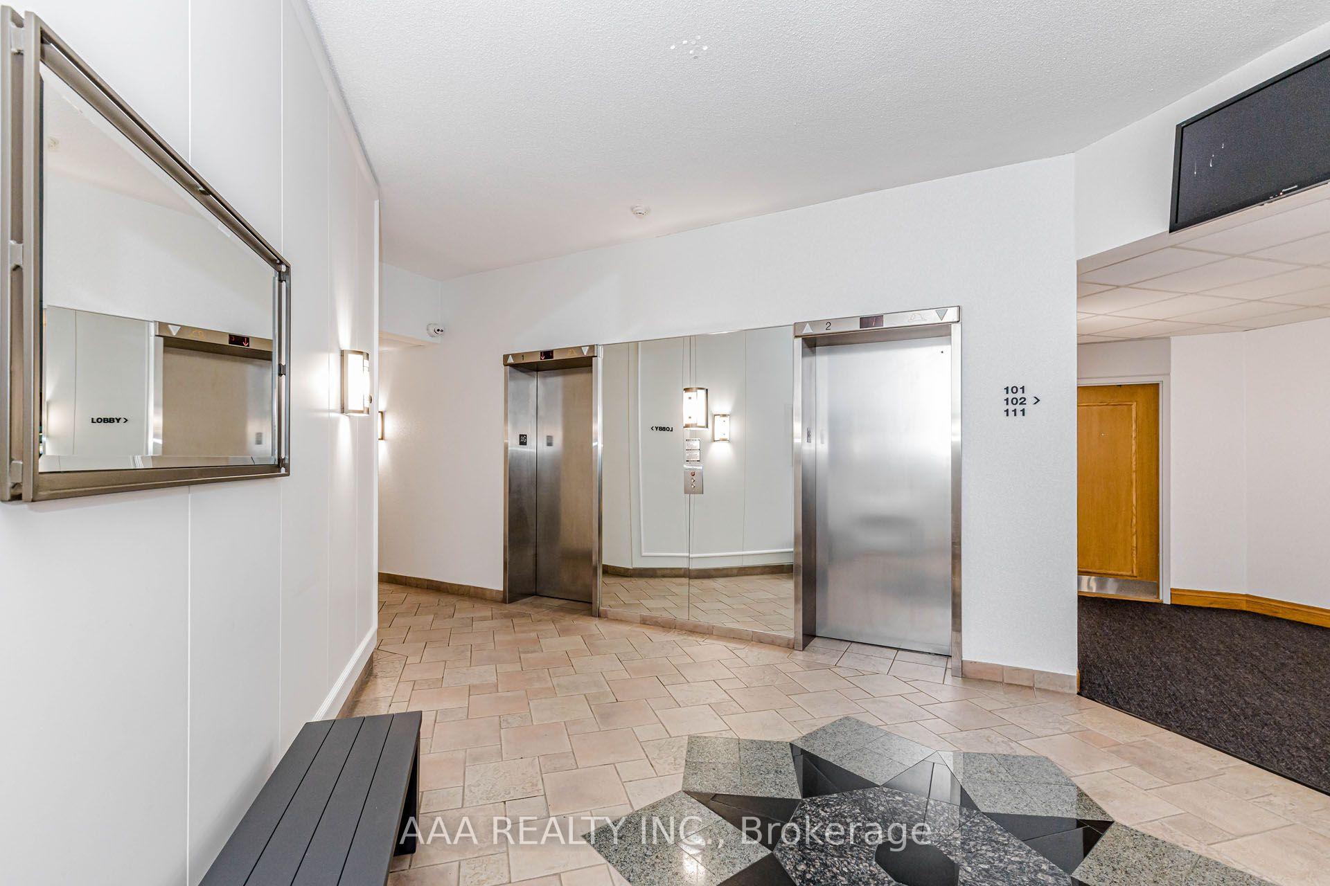 Photo 4 of Unit 2101, 5 Concorde Place, North York, Banbury-Don Mills — HOMEH