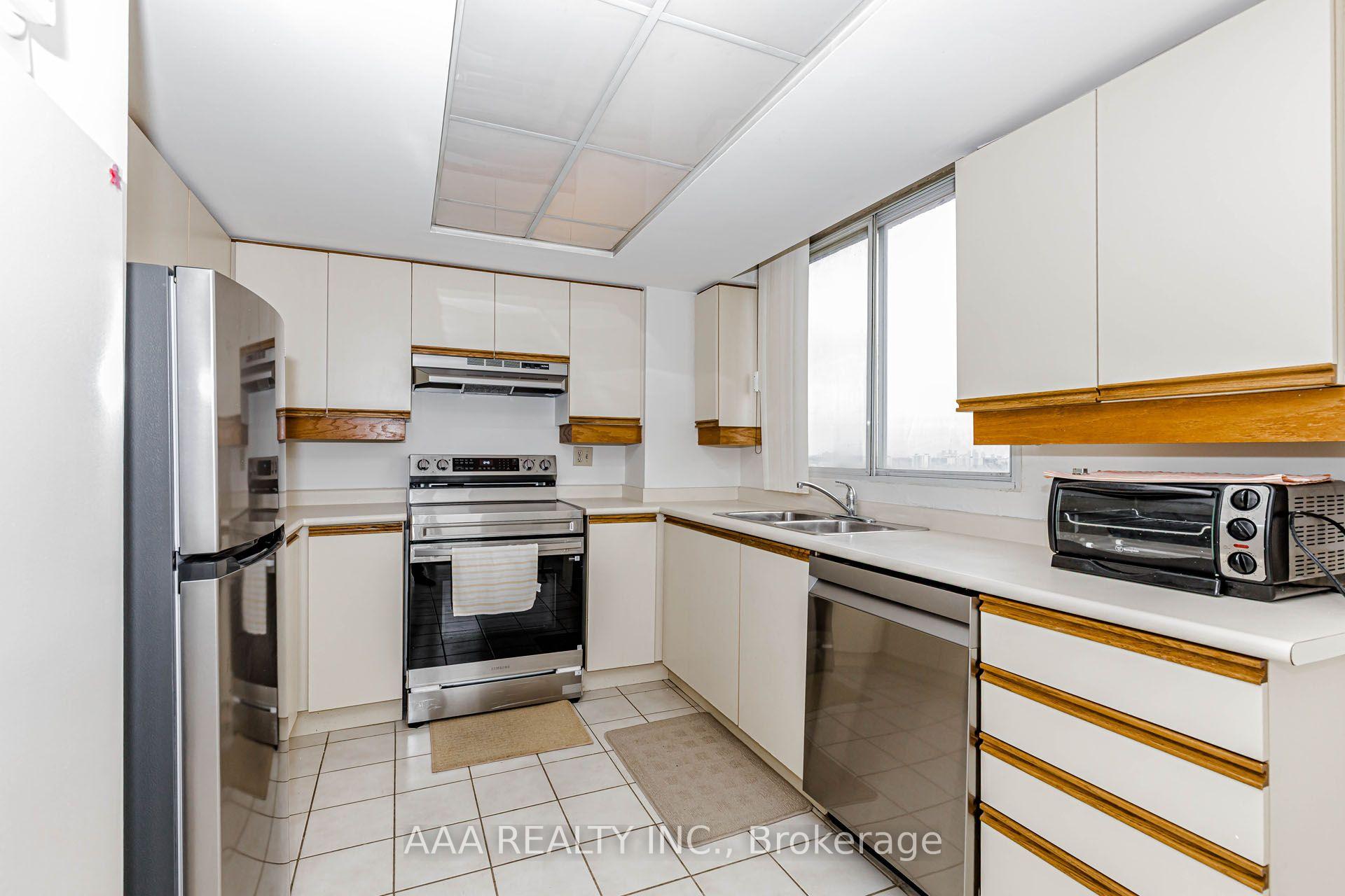Photo 17 of Unit 2101, 5 Concorde Place, North York, Banbury-Don Mills — HOMEH