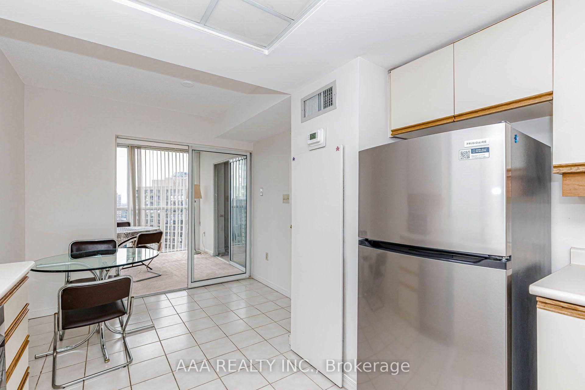 Photo 19 of Unit 2101, 5 Concorde Place, North York, Banbury-Don Mills — HOMEH