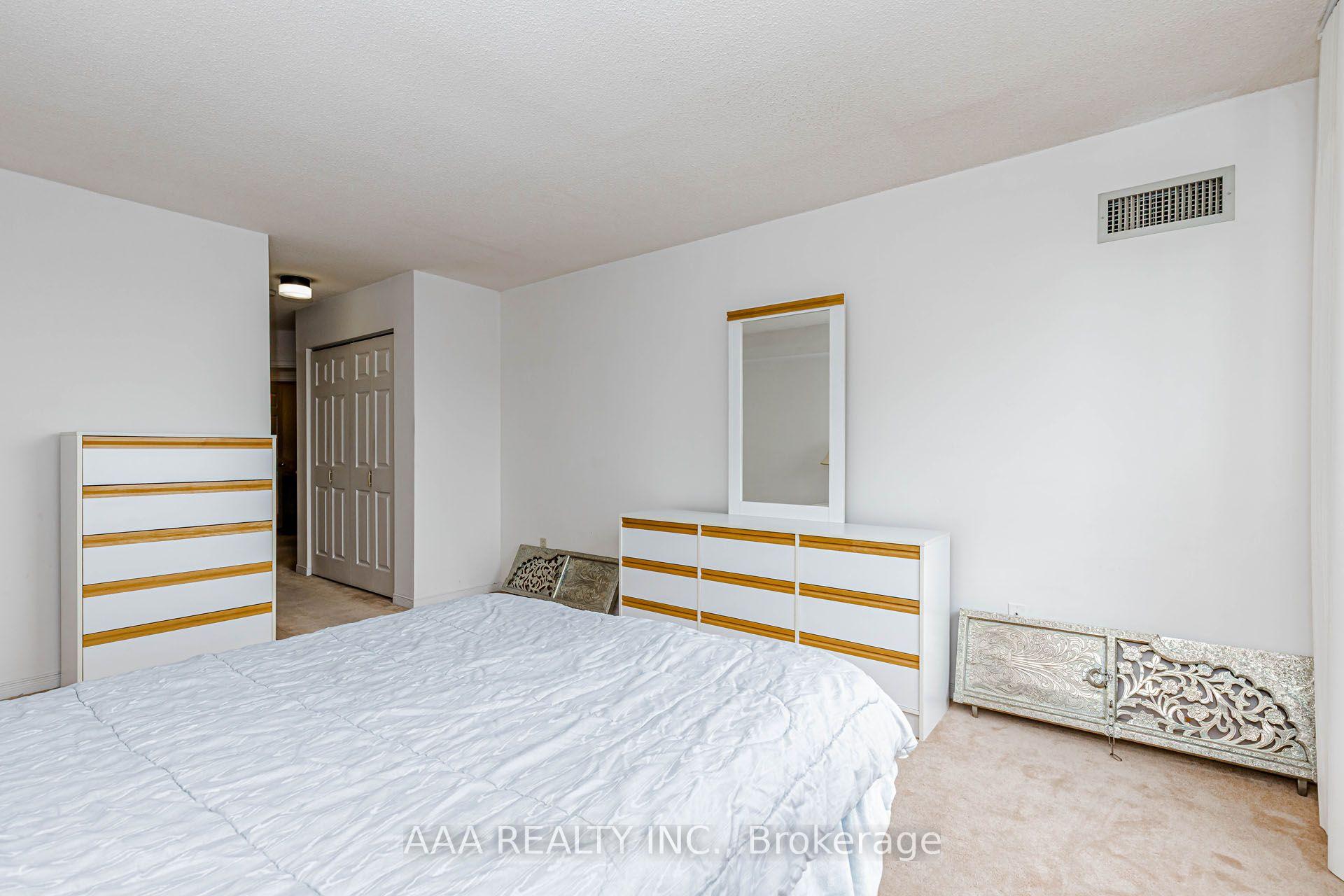 Photo 25 of Unit 2101, 5 Concorde Place, North York, Banbury-Don Mills — HOMEH