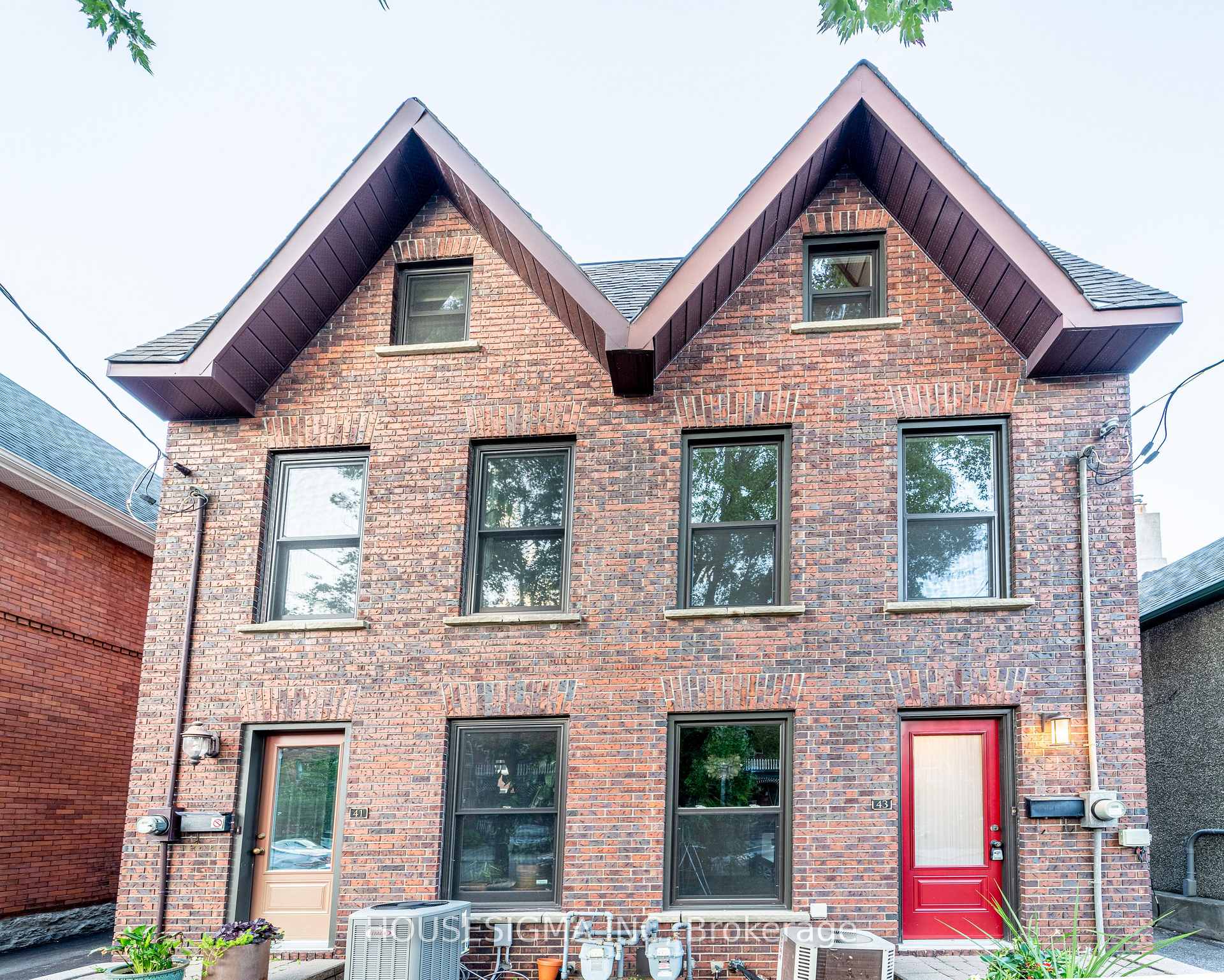 Photo of 43 Sweetland Avenue