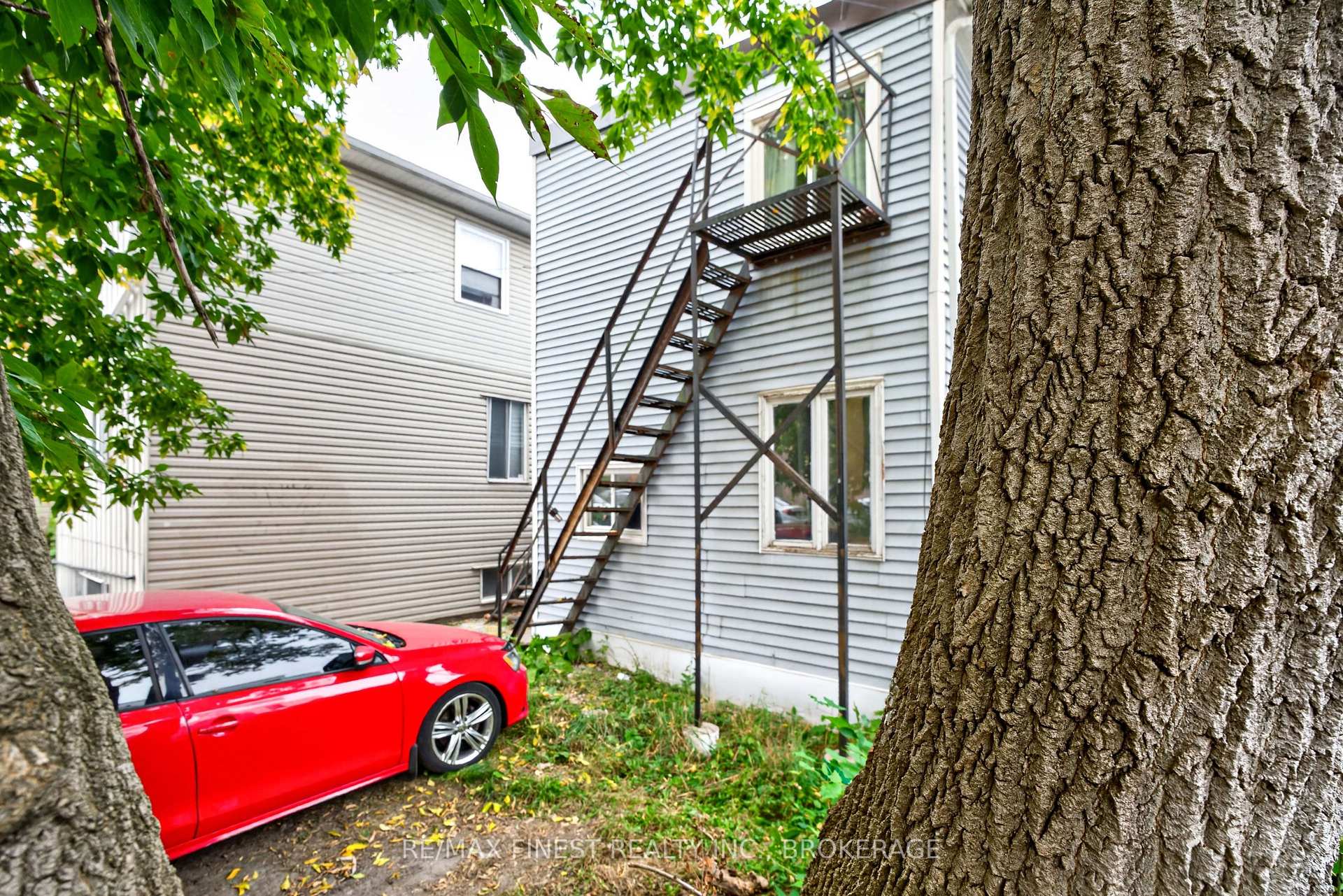 Photo 5 of 364 Brock Street, Kingston, Queen's — HOMEH