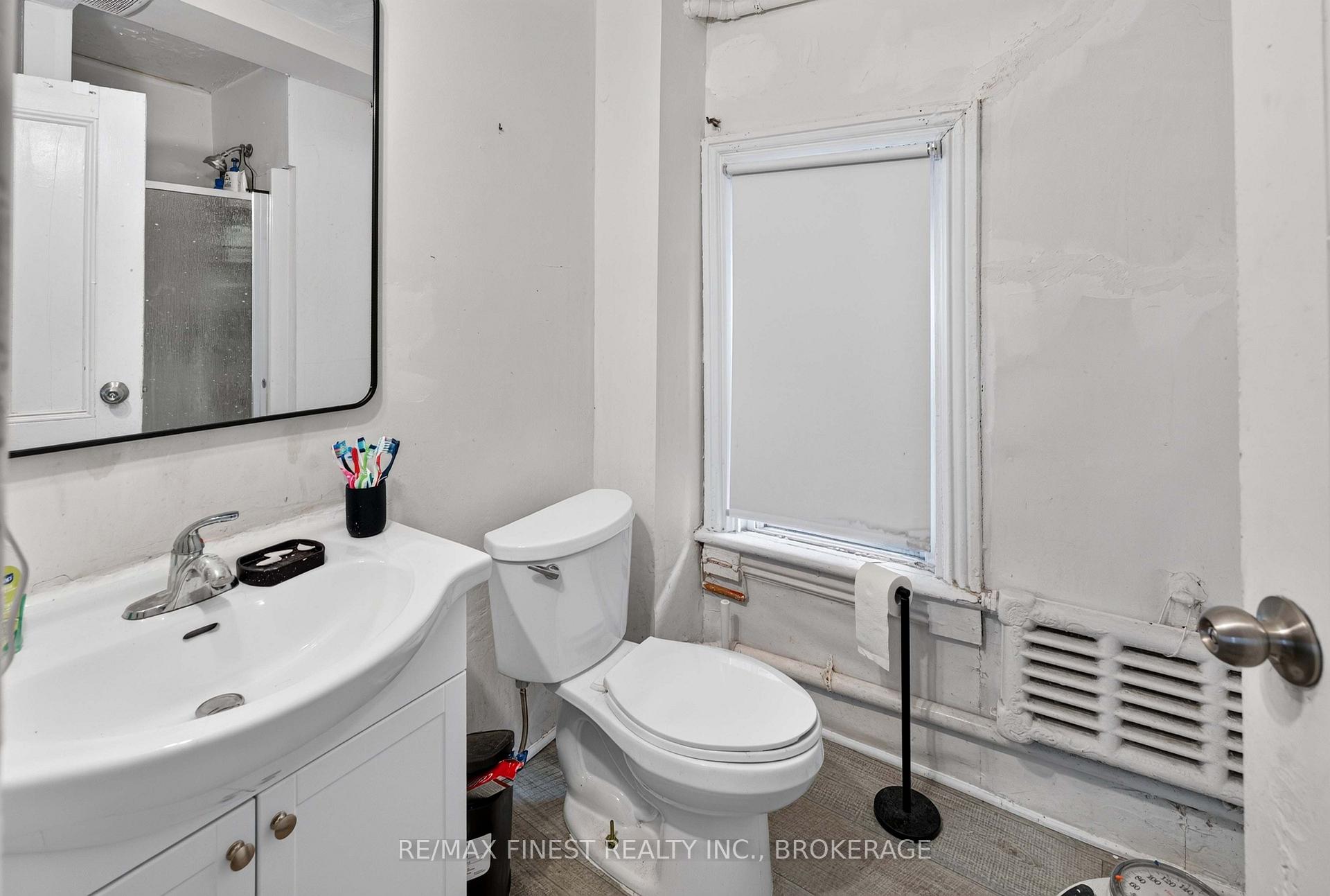 Photo 17 of 364 Brock Street, Kingston, Queen's — HOMEH