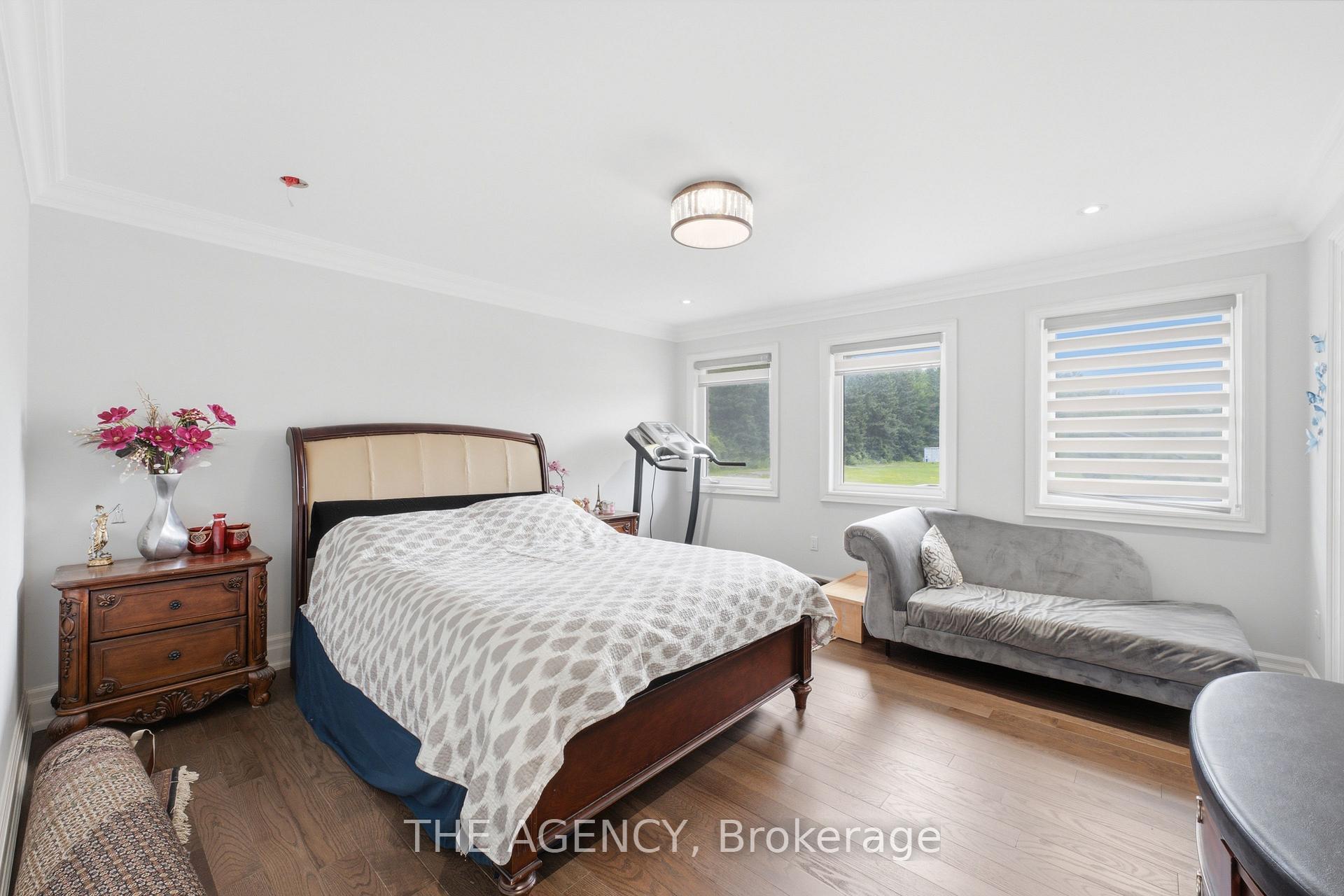 Photo 14 of 14415 Jane Street, King, Rural King — HOMEH