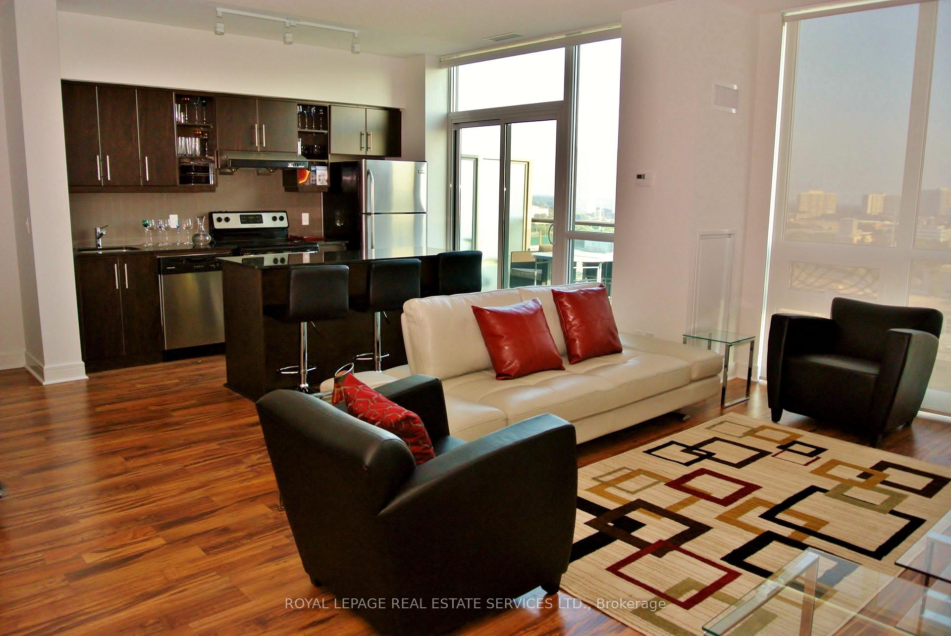 Photo 3 of Unit PH 14, 35 Brian Peck Crescent, Toronto, Thorncliffe Park — HOMEH