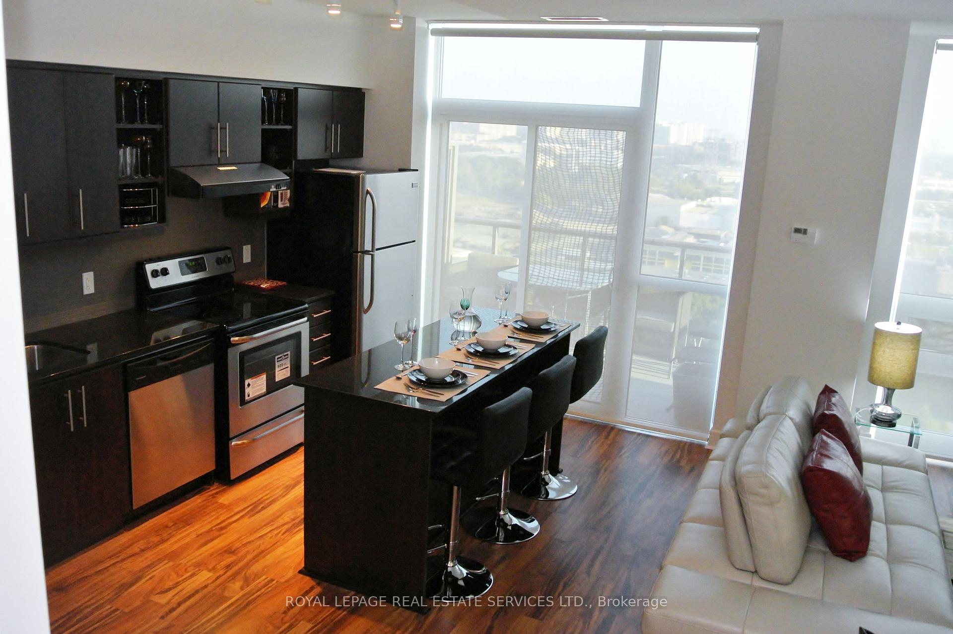 Photo 5 of Unit PH 14, 35 Brian Peck Crescent, Toronto, Thorncliffe Park — HOMEH