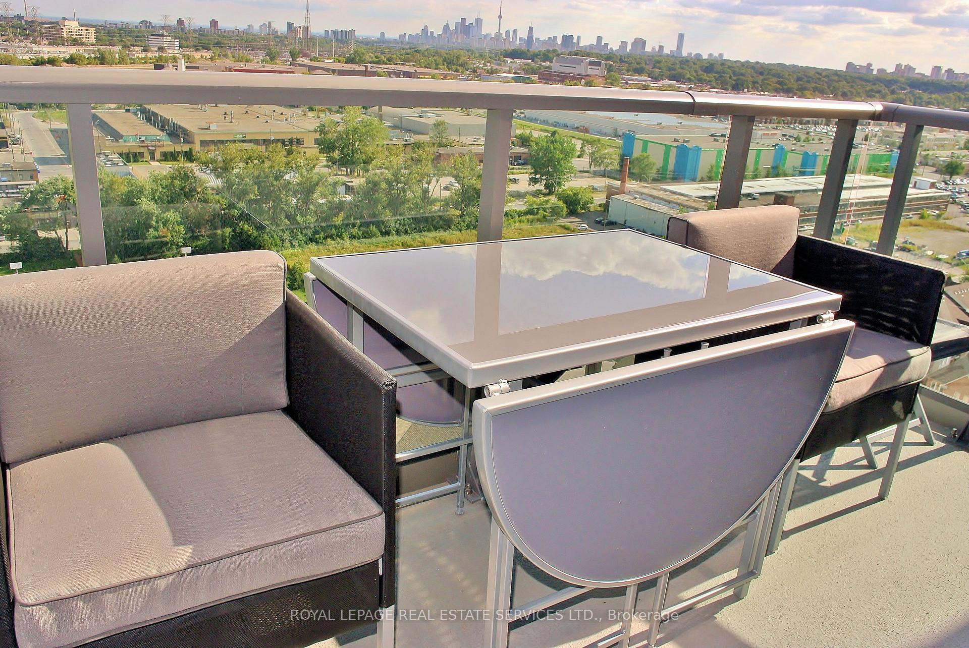 Photo 11 of Unit PH 14, 35 Brian Peck Crescent, Toronto, Thorncliffe Park — HOMEH