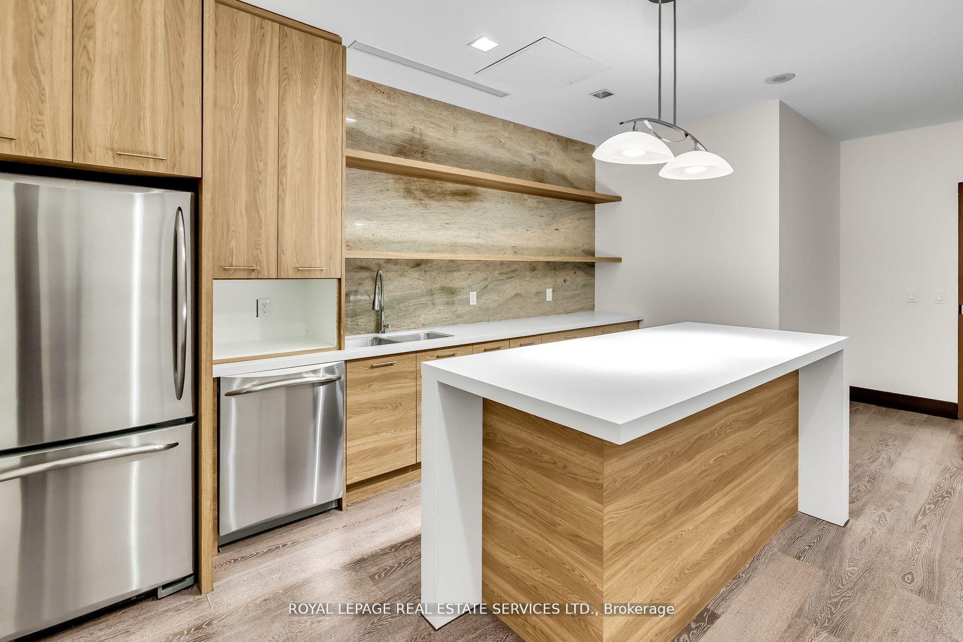 Photo 21 of Unit PH 14, 35 Brian Peck Crescent, Toronto, Thorncliffe Park — HOMEH