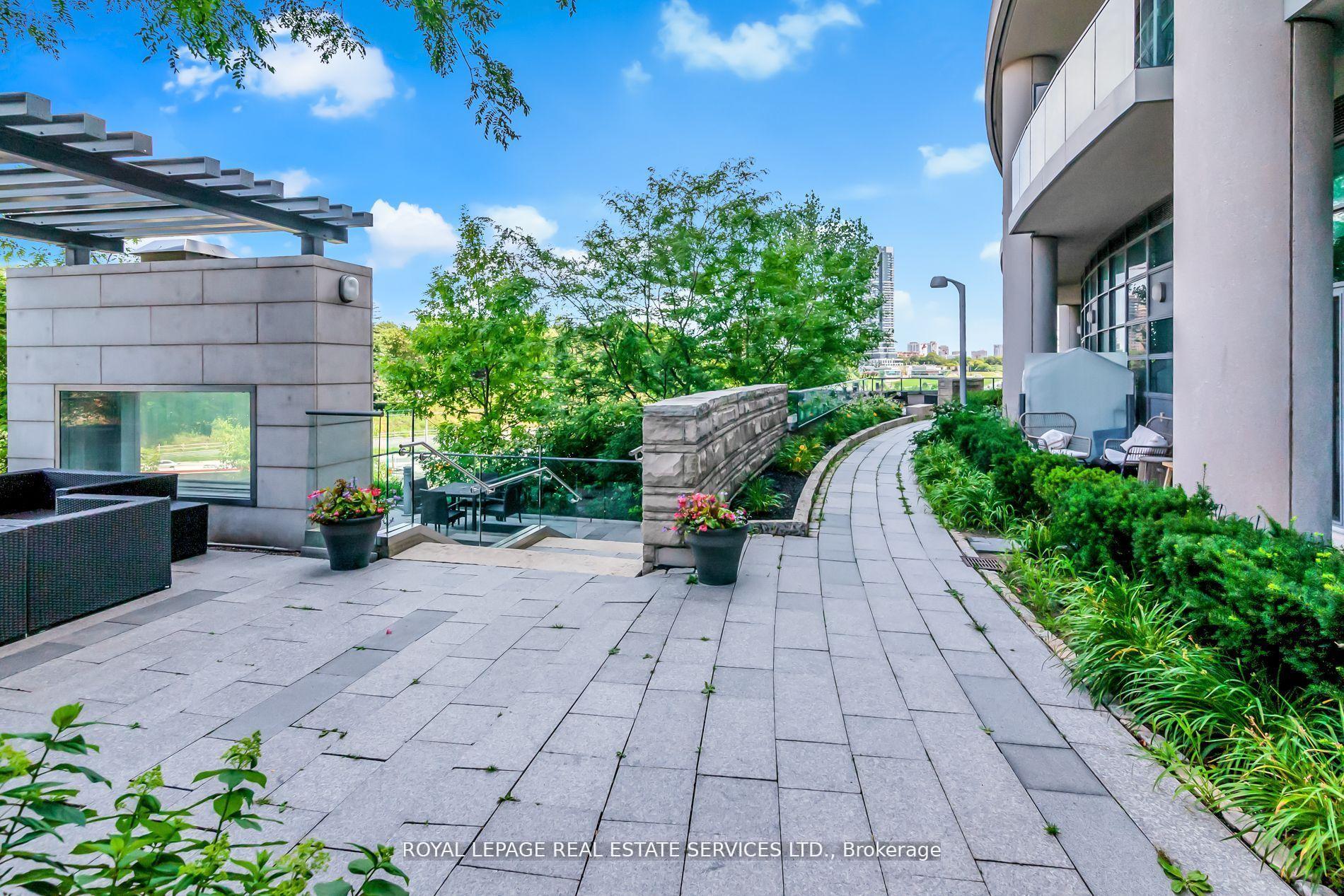 Photo 23 of Unit PH 14, 35 Brian Peck Crescent, Toronto, Thorncliffe Park — HOMEH