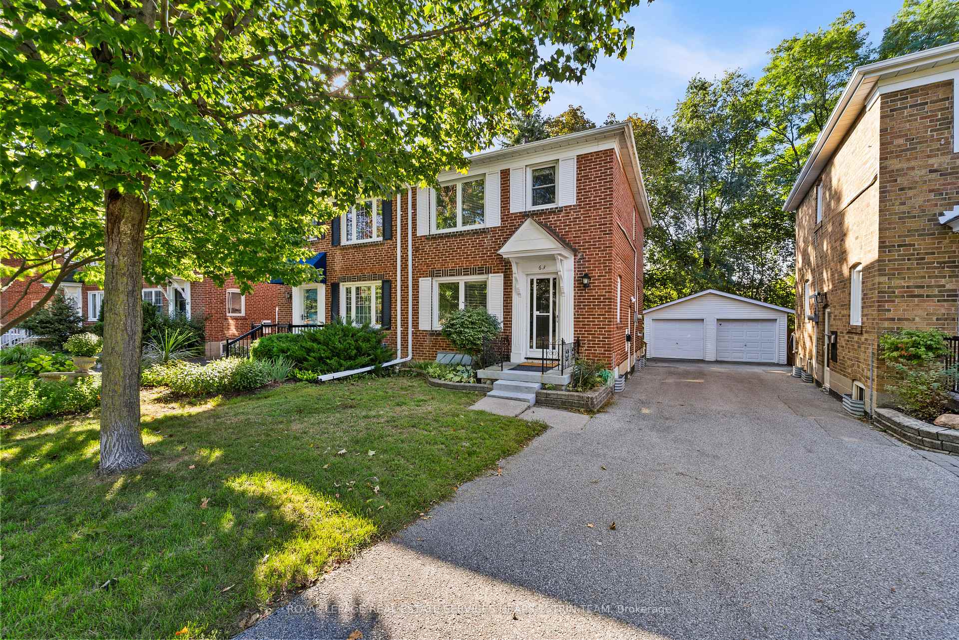 Photo 2 of 63 Thursfield Crescent, Toronto, Leaside — HOMEH