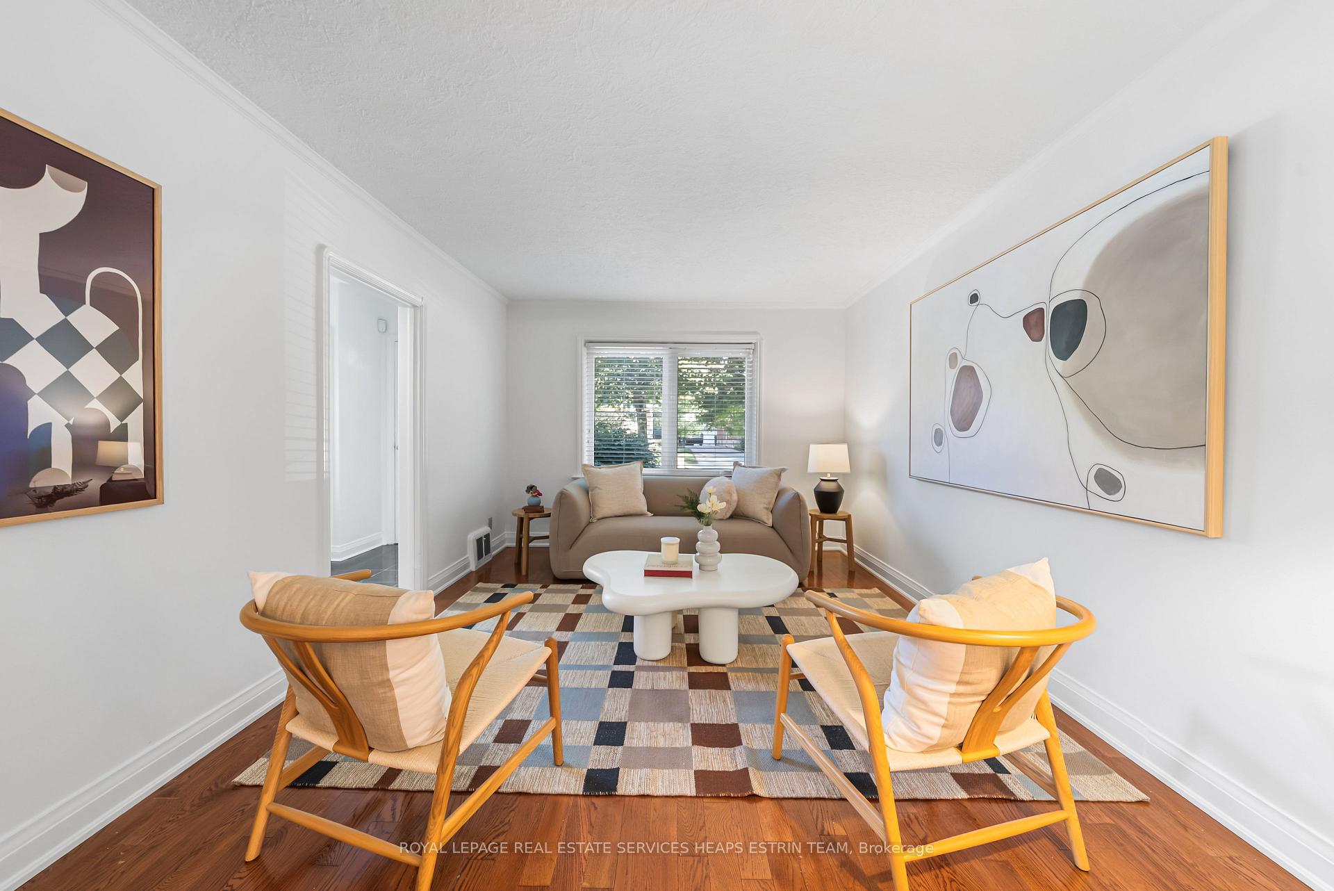 Photo 4 of 63 Thursfield Crescent, Toronto, Leaside — HOMEH