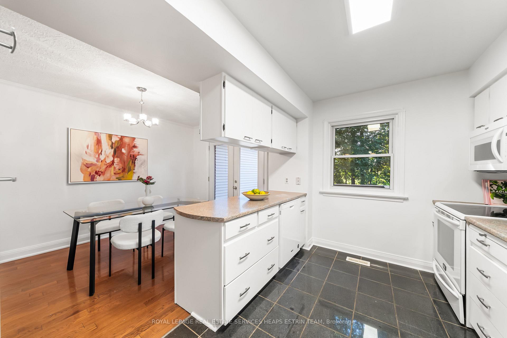 Photo 13 of 63 Thursfield Crescent, Toronto, Leaside — HOMEH