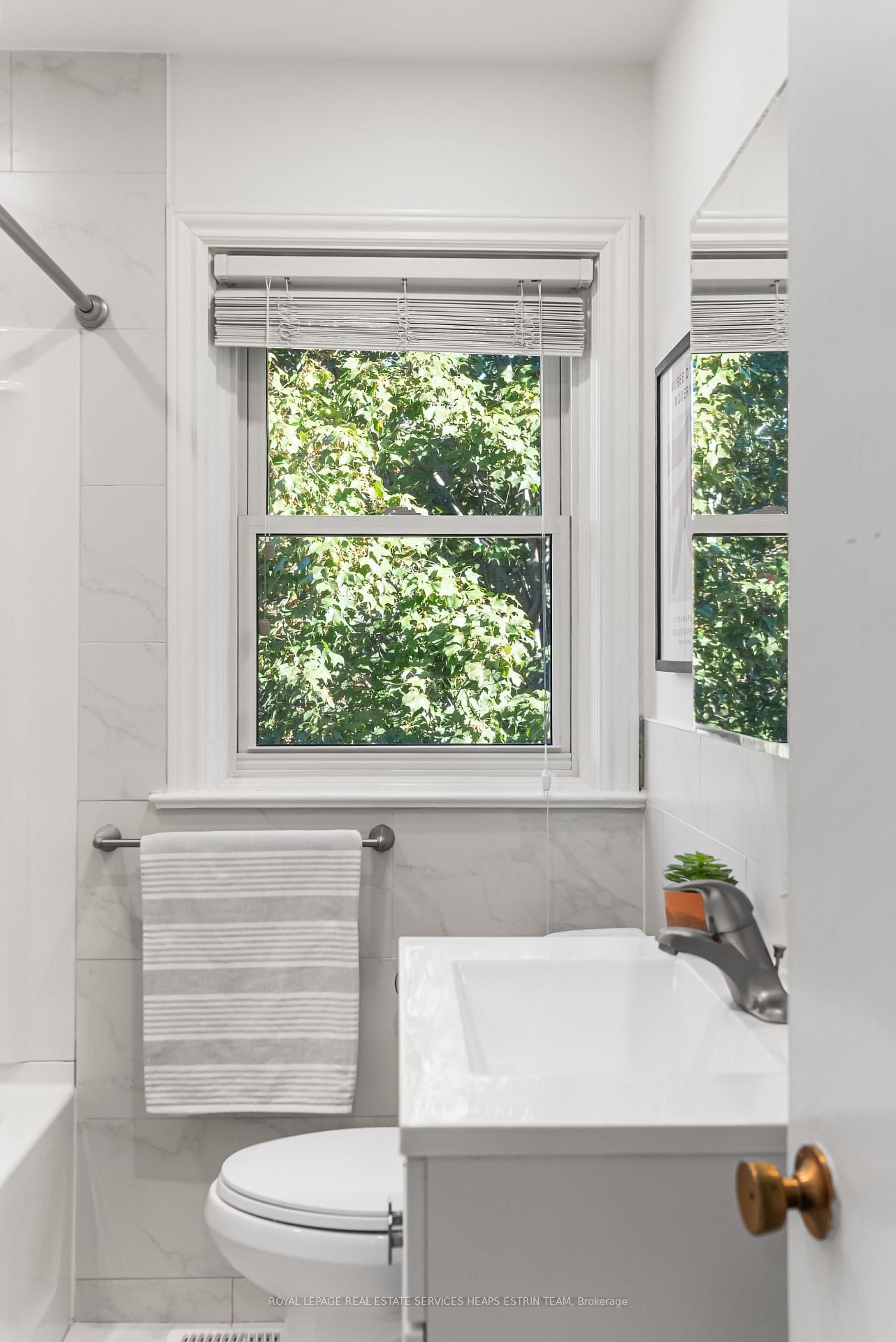 Photo 21 of 63 Thursfield Crescent, Toronto, Leaside — HOMEH