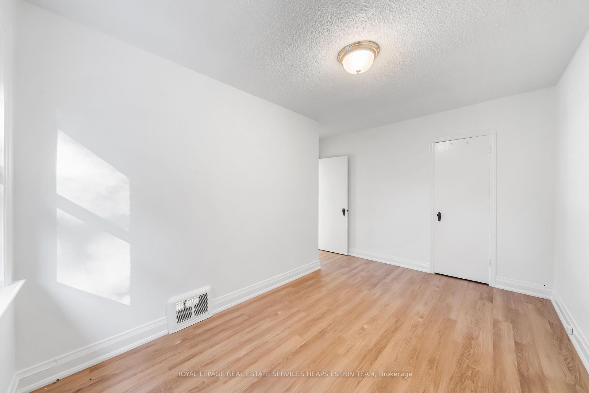 Photo 26 of 63 Thursfield Crescent, Toronto, Leaside — HOMEH