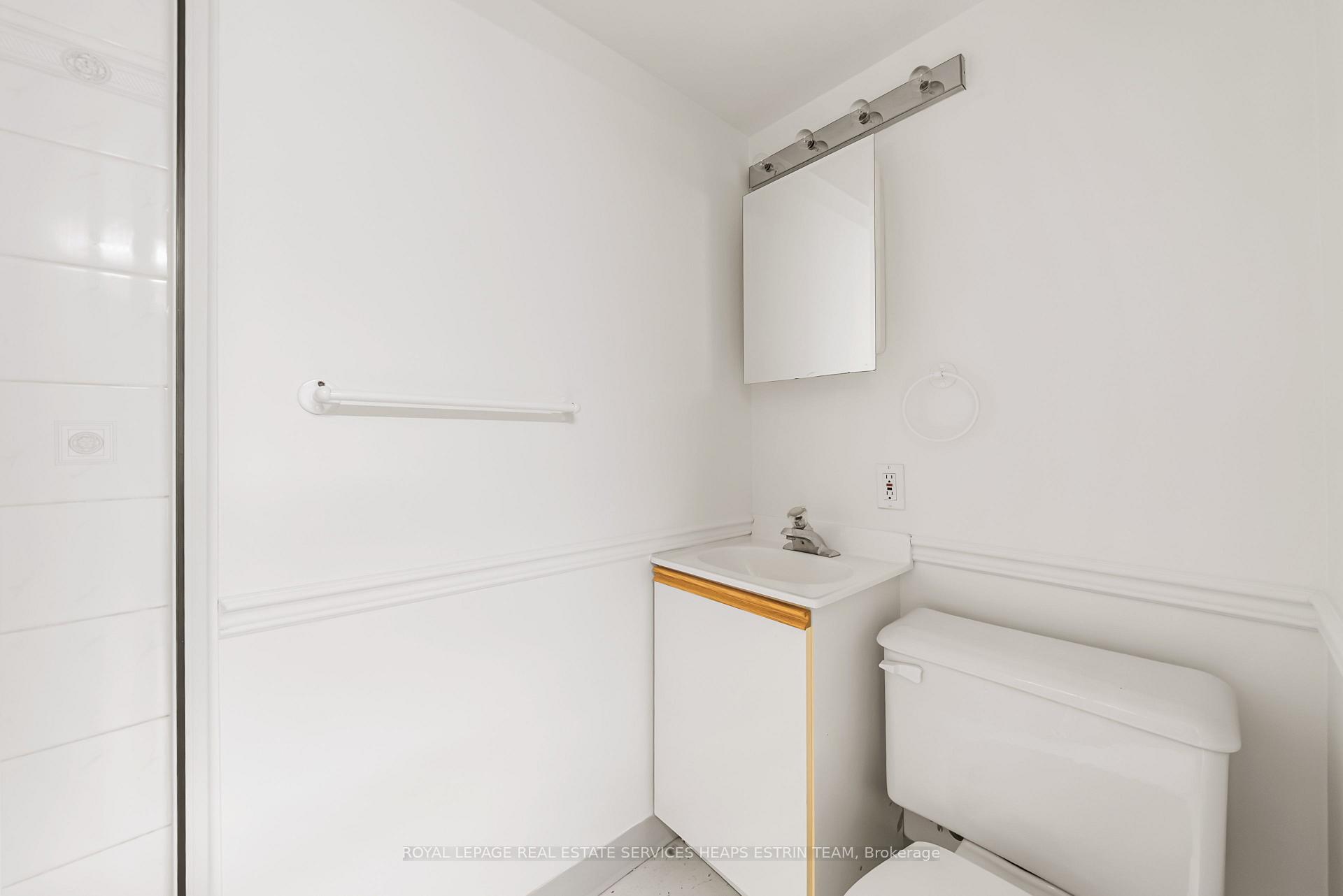 Photo 32 of 63 Thursfield Crescent, Toronto, Leaside — HOMEH