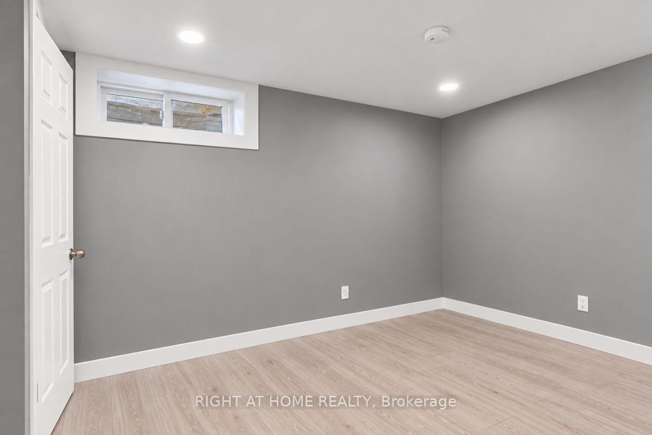 Photo 5 of Unit Basement, 200 Renfro Crescent, London, South J — HOMEH