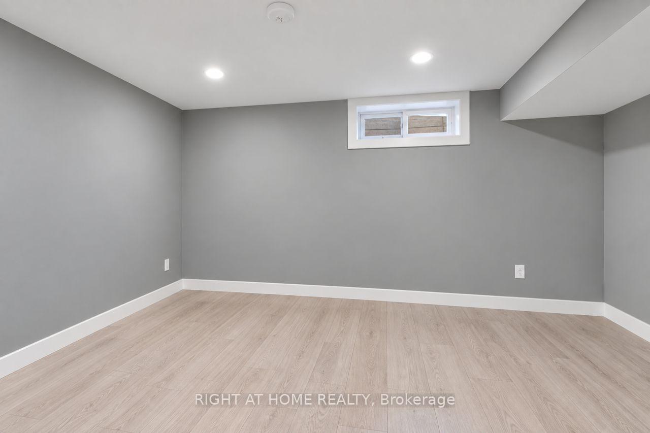 Photo 6 of Unit Basement, 200 Renfro Crescent, London, South J — HOMEH