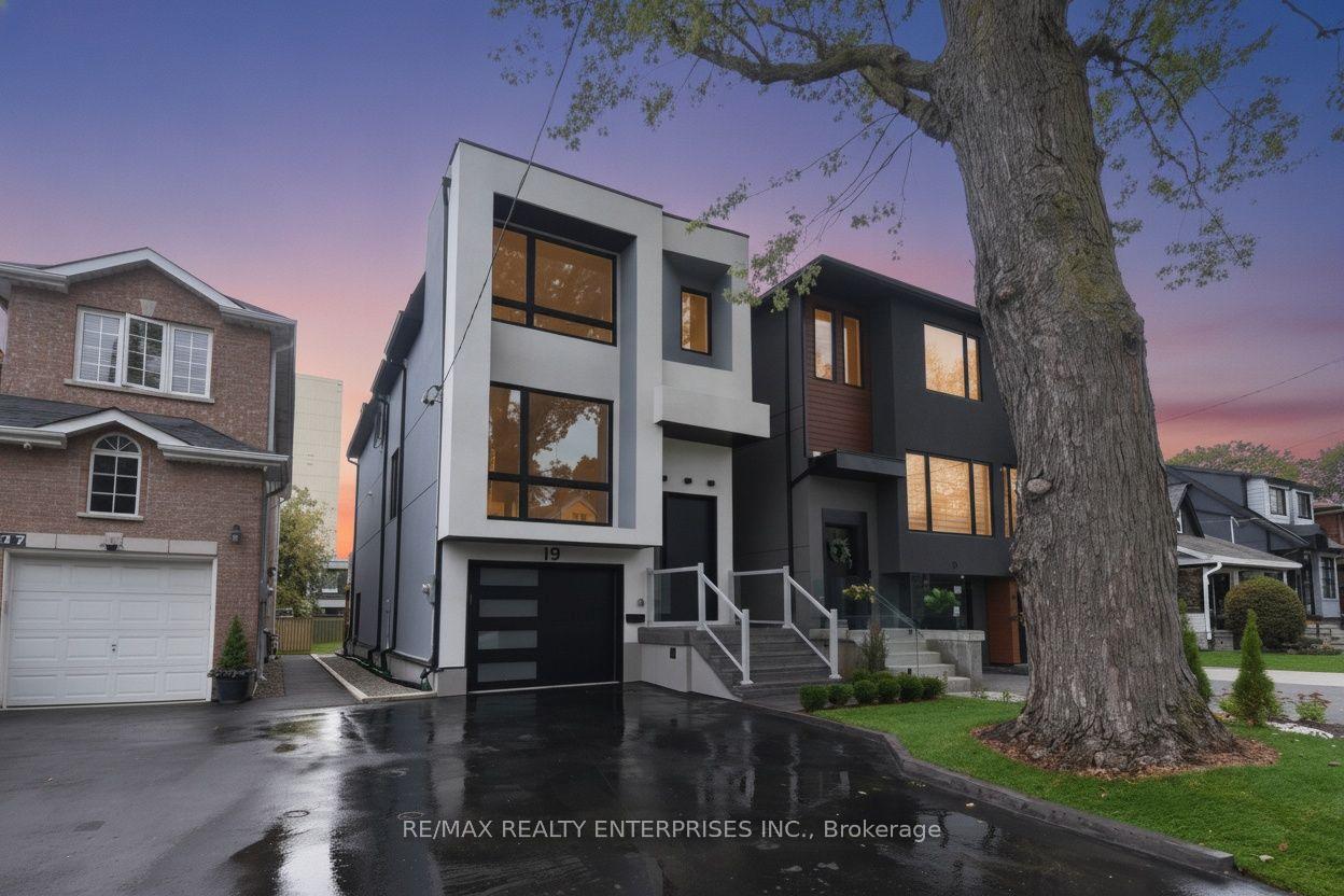 Photo 2 of 19 Simpson Avenue, Etobicoke, Mimico — HOMEH