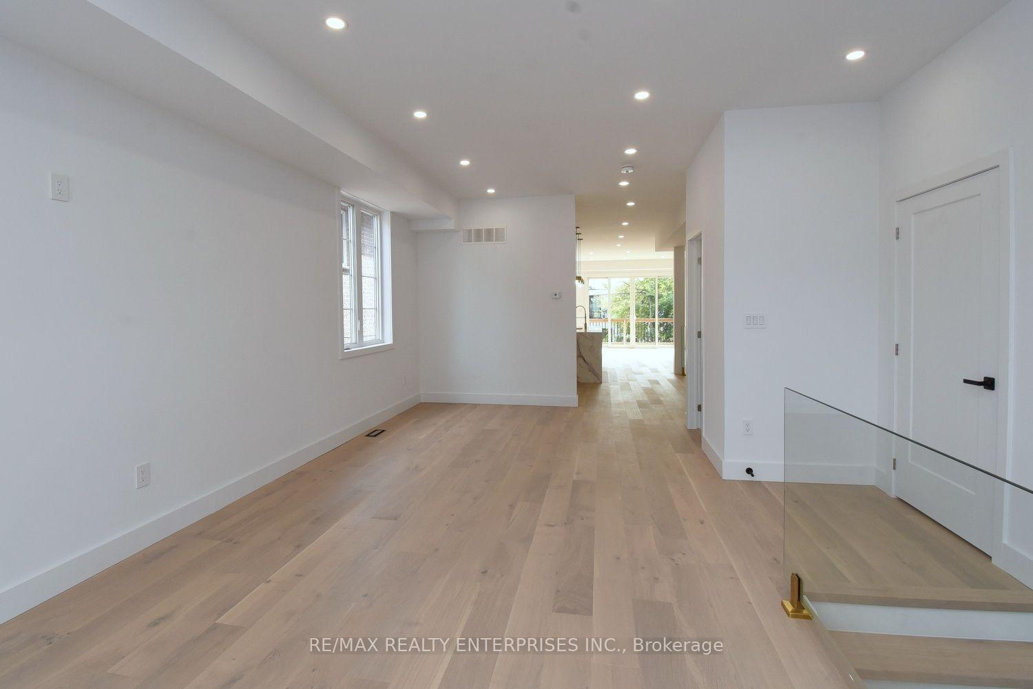 Photo 7 of 19 Simpson Avenue, Etobicoke, Mimico — HOMEH