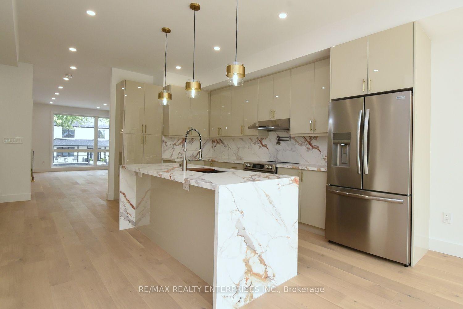 Photo 9 of 19 Simpson Avenue, Etobicoke, Mimico — HOMEH