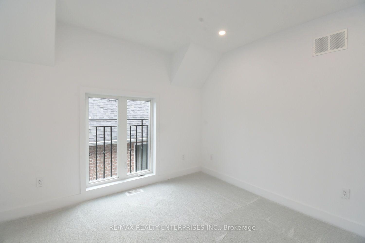 Photo 25 of 19 Simpson Avenue, Etobicoke, Mimico — HOMEH