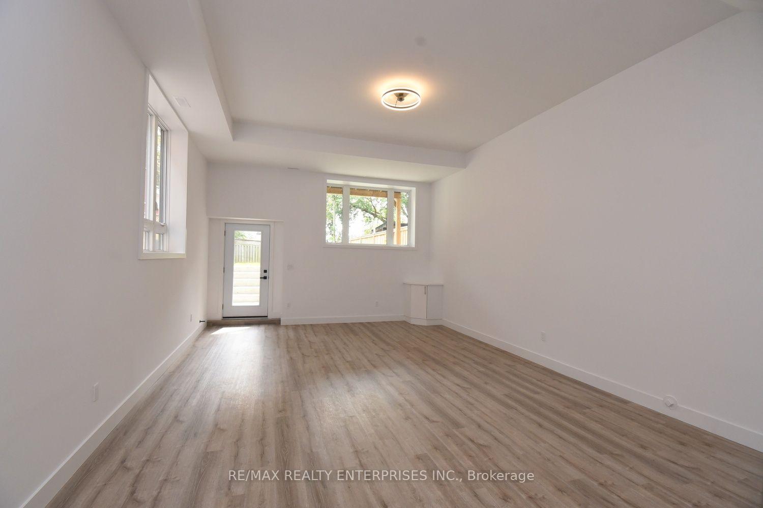 Photo 29 of 19 Simpson Avenue, Etobicoke, Mimico — HOMEH