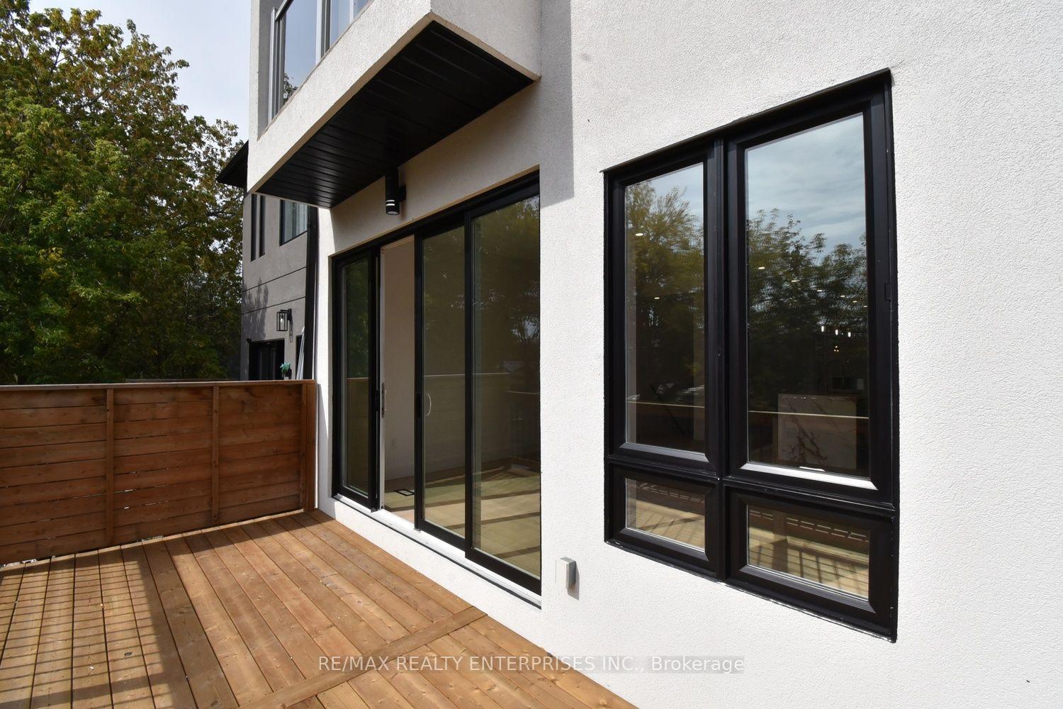 Photo 32 of 19 Simpson Avenue, Etobicoke, Mimico — HOMEH