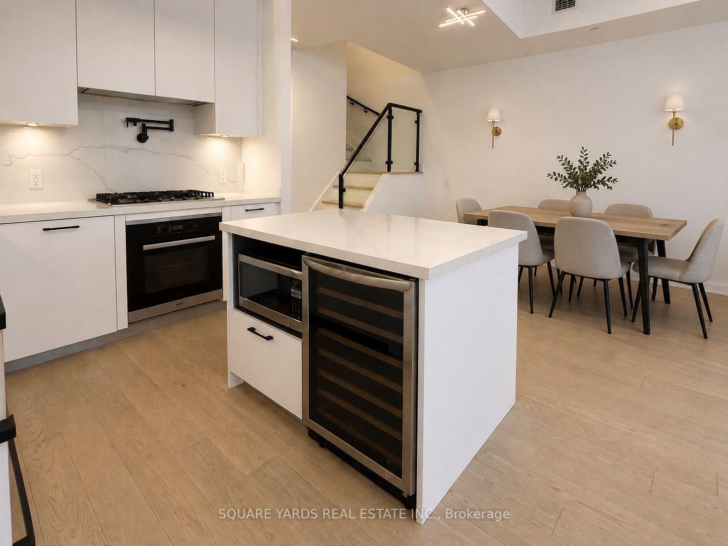 Photo 6 of Unit TH10, 33 Frederick Todd Way, Toronto, Thorncliffe Park — HOMEH
