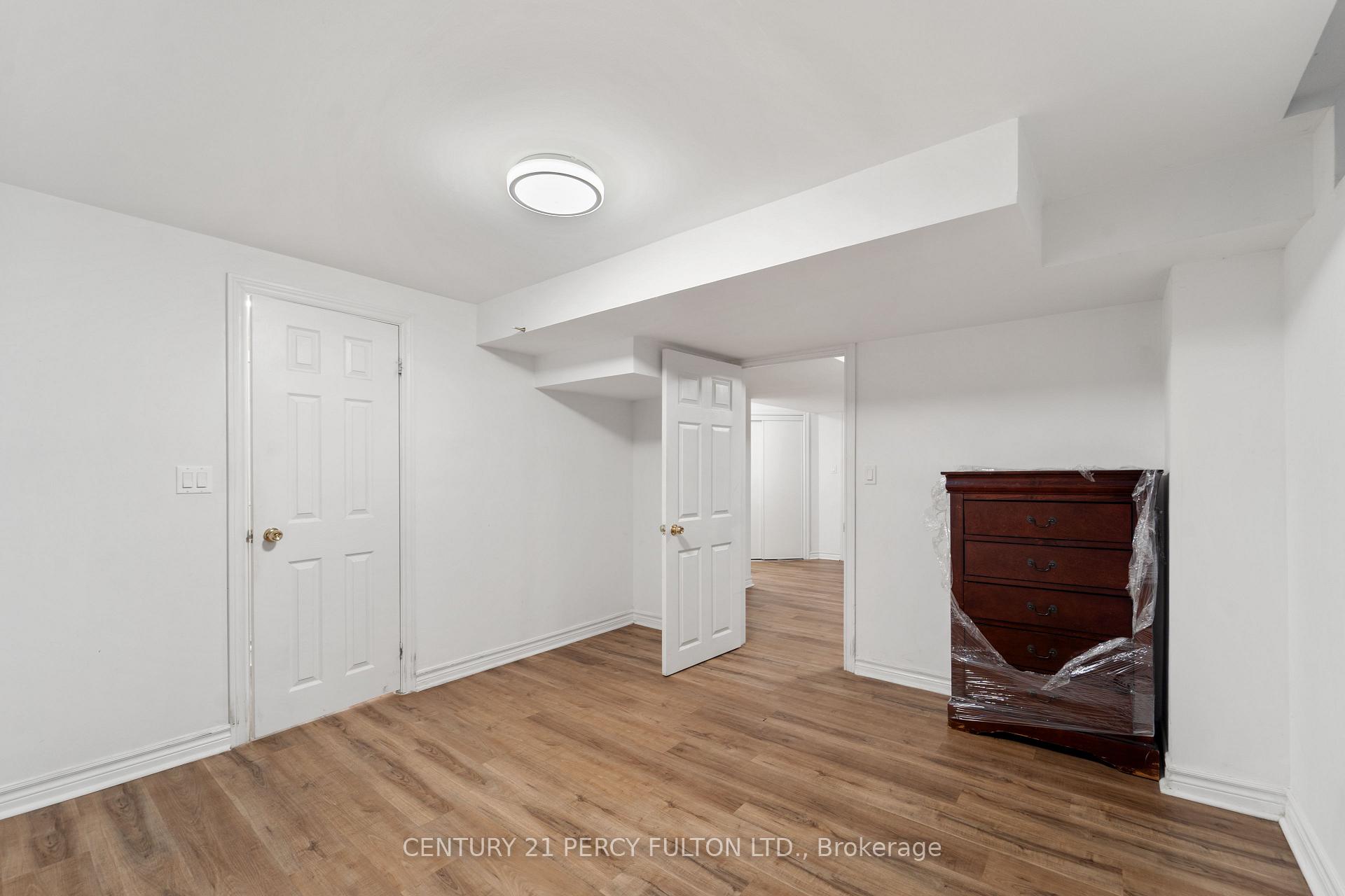 Photo 11 of 35 Weldon Street, Whitby, Rolling Acres — HOMEH