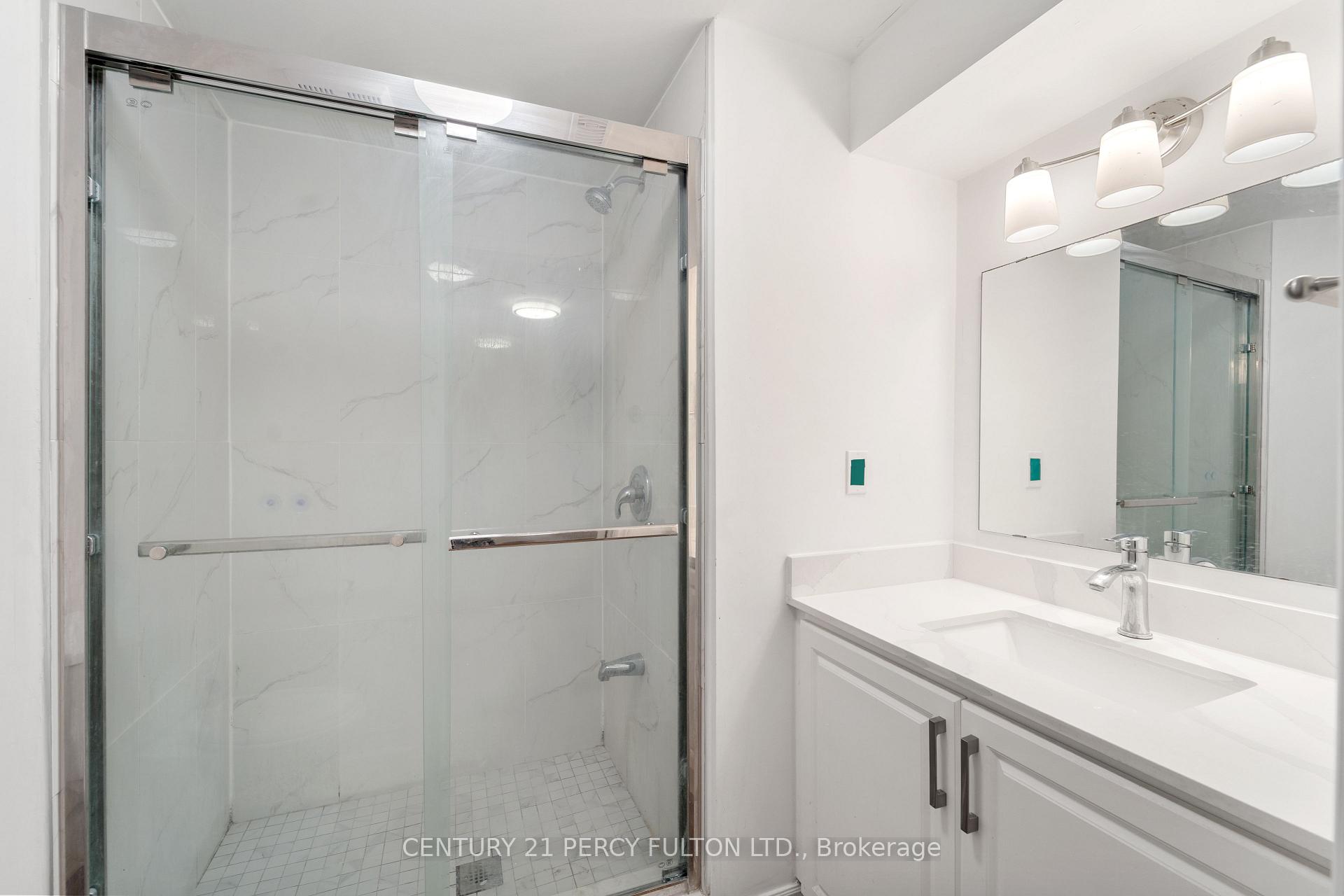 Photo 12 of 35 Weldon Street, Whitby, Rolling Acres — HOMEH