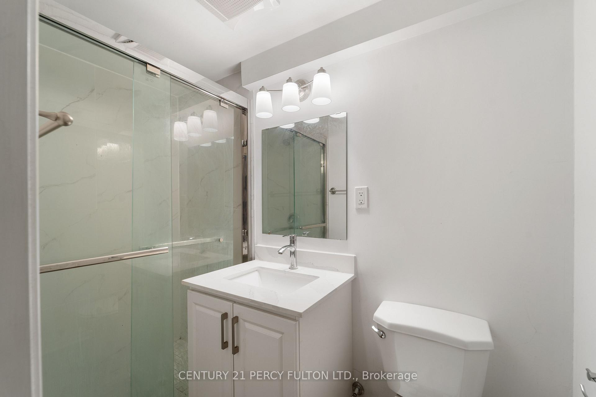Photo 16 of 35 Weldon Street, Whitby, Rolling Acres — HOMEH