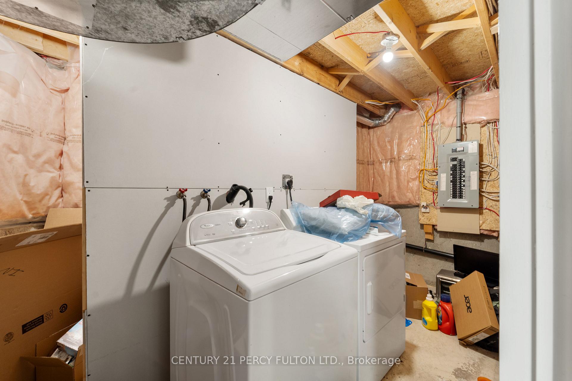 Photo 17 of 35 Weldon Street, Whitby, Rolling Acres — HOMEH