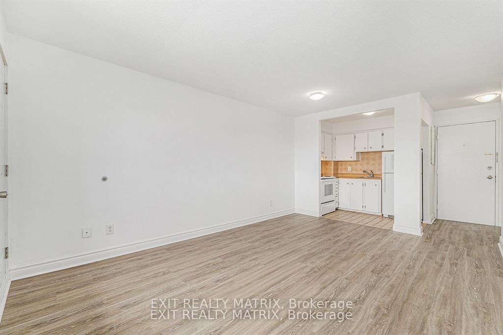 Photo 7 of Unit 403C, 2041 Arrowsmith Drive, Ottawa, Beacon Hill South — HOMEH