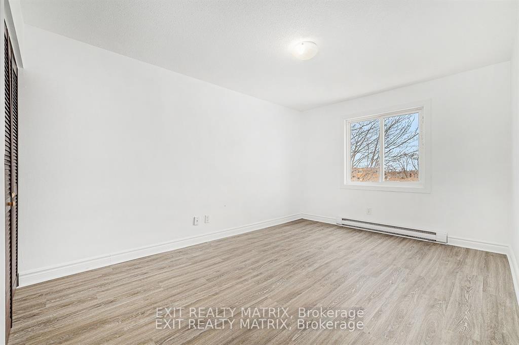Photo 9 of Unit 403C, 2041 Arrowsmith Drive, Ottawa, Beacon Hill South — HOMEH