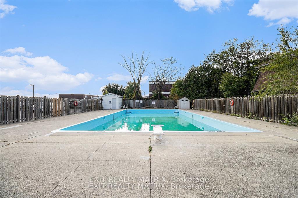 Photo 12 of Unit 403C, 2041 Arrowsmith Drive, Ottawa, Beacon Hill South — HOMEH