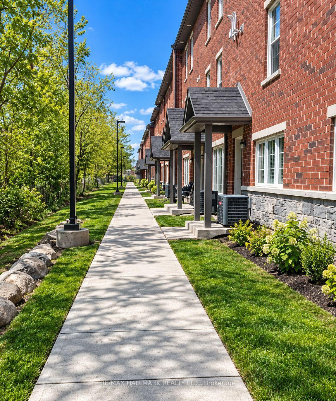 Photo 2 of Unit 10, 242 Penetanguishene Road, Barrie, Georgian Drive — HOMEH