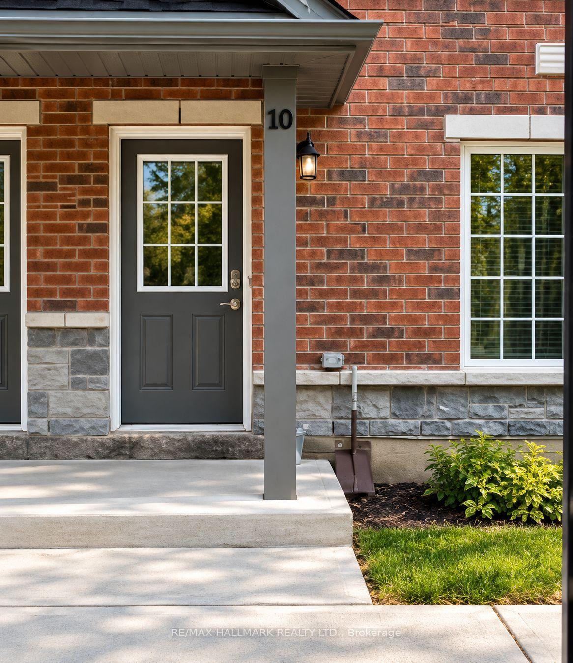 Photo 4 of Unit 10, 242 Penetanguishene Road, Barrie, Georgian Drive — HOMEH