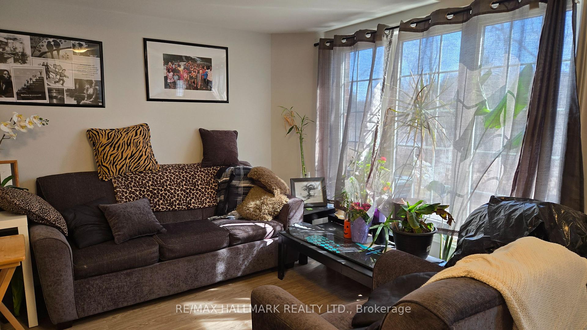 Photo 5 of Unit 10, 242 Penetanguishene Road, Barrie, Georgian Drive — HOMEH