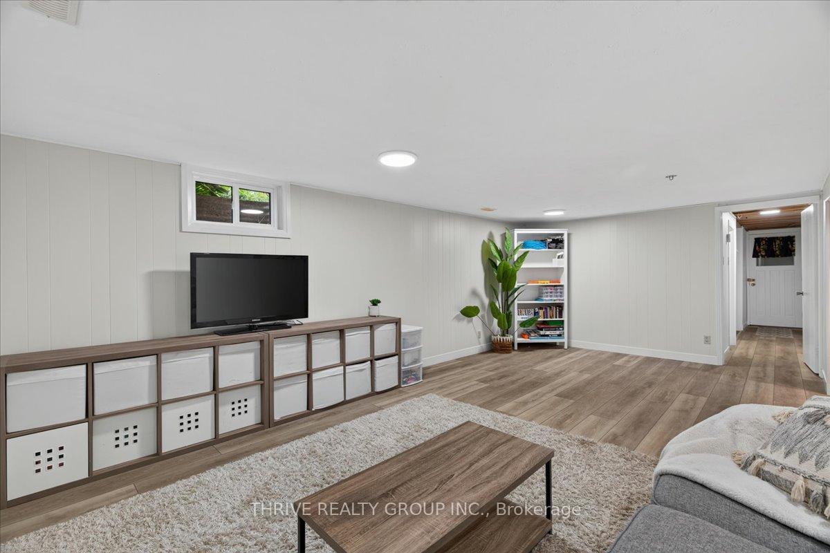 Photo 31 of 29 Southland Drive, London, South V — HOMEH