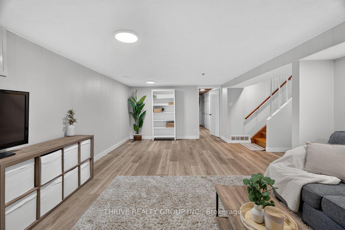 Photo 43 of 29 Southland Drive, London, South V — HOMEH