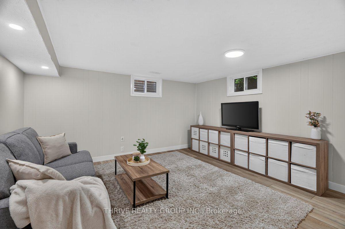 Photo 45 of 29 Southland Drive, London, South V — HOMEH