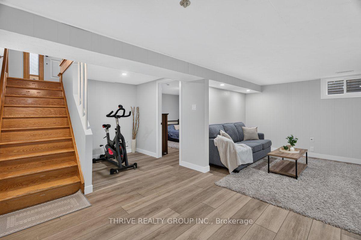 Photo 46 of 29 Southland Drive, London, South V — HOMEH
