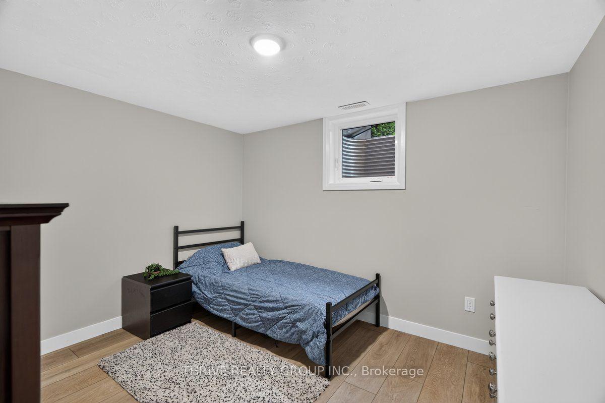 Photo 47 of 29 Southland Drive, London, South V — HOMEH