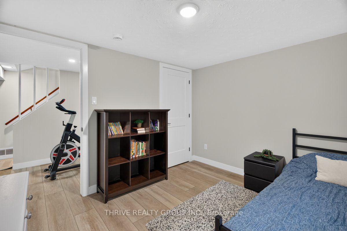 Photo 49 of 29 Southland Drive, London, South V — HOMEH