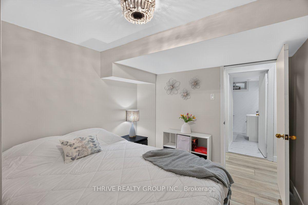 Photo 50 of 29 Southland Drive, London, South V — HOMEH