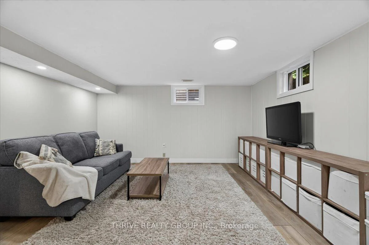 Photo 23 of 29 Southland Drive, London, South V — HOMEH