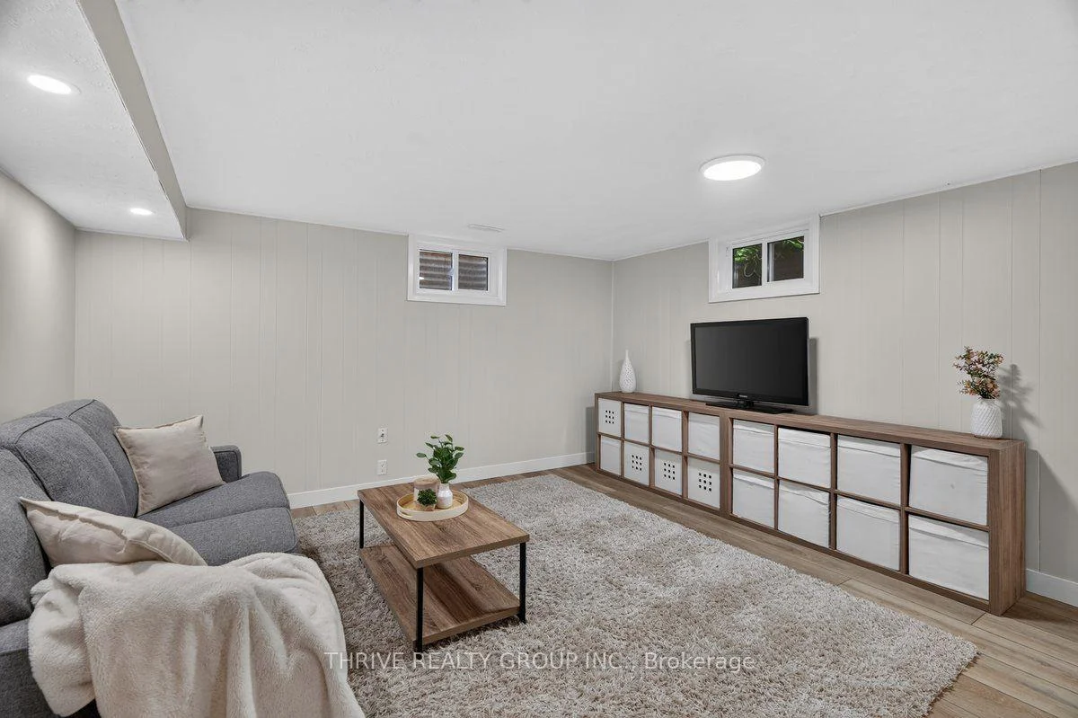 Photo 27 of 29 Southland Drive, London, South V — HOMEH