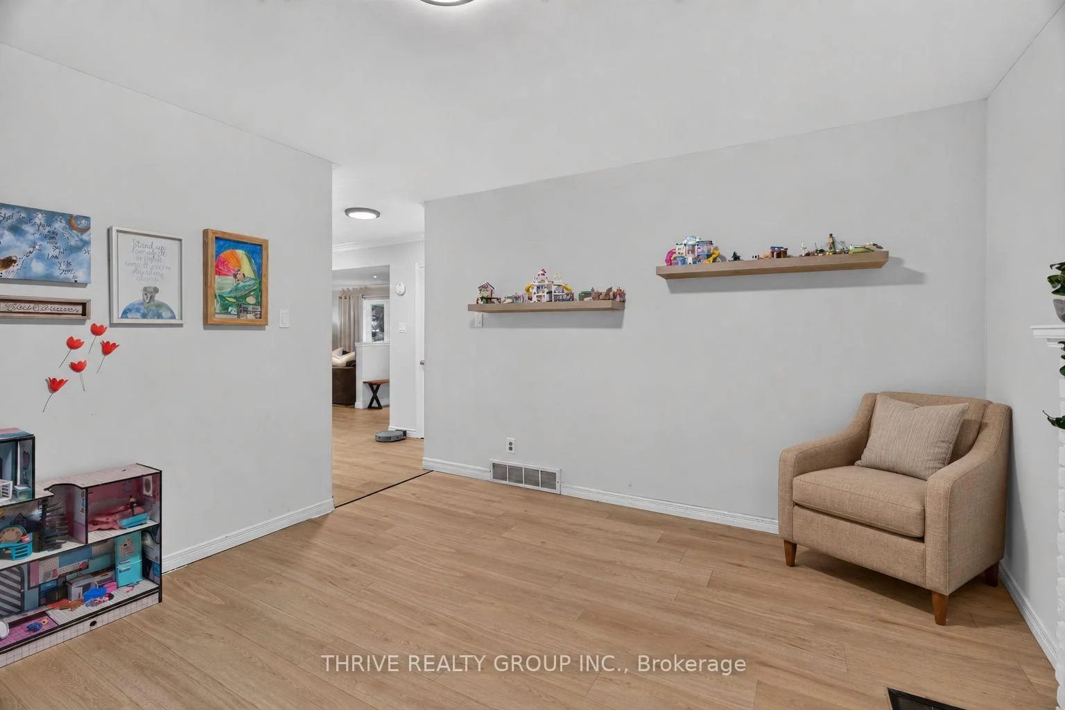Photo 63 of 29 Southland Drive, London, South V — HOMEH