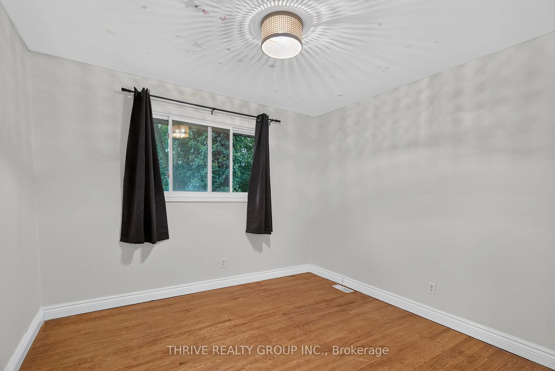 Photo 64 of 29 Southland Drive, London, South V — HOMEH