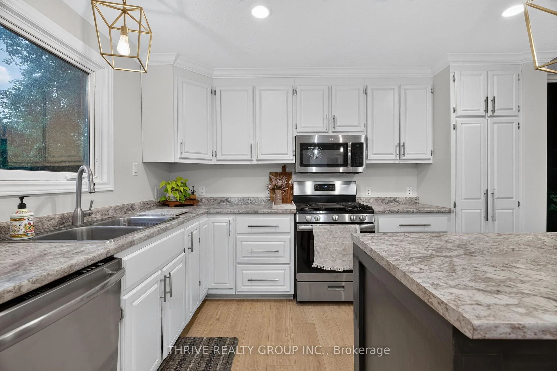 Photo 67 of 29 Southland Drive, London, South V — HOMEH